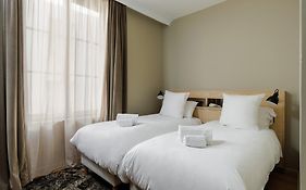 Hotel Des Sept - Entree Autonome, Reception En Ligne - Encore Mieux